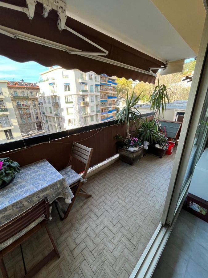 Chambre Privee Avec Terrasse Au Port De Nice Buitenkant foto
